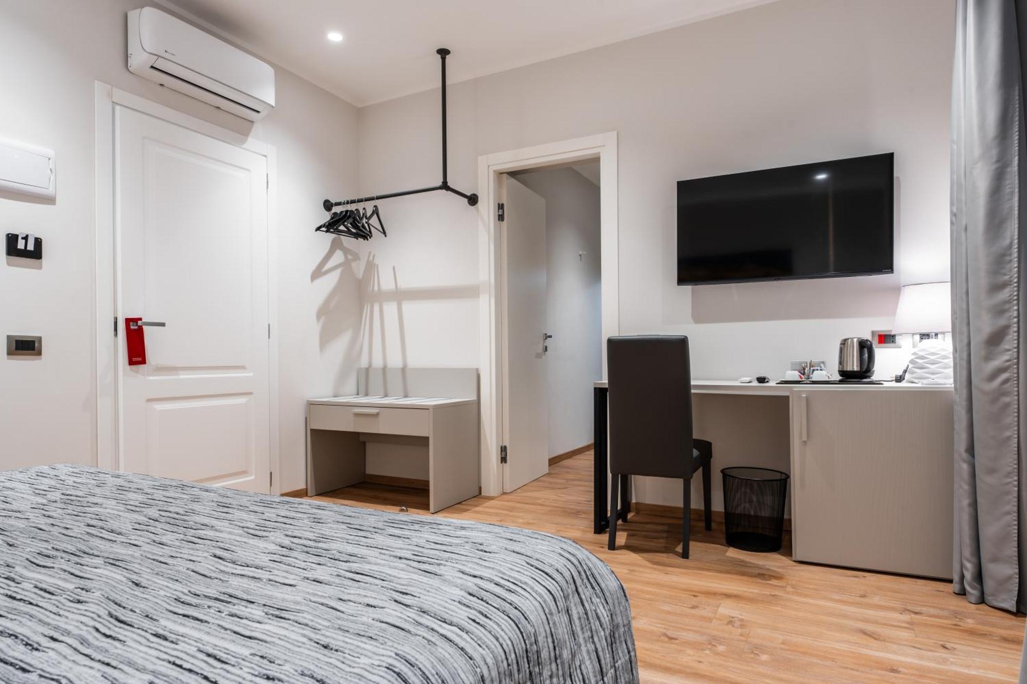 The Inga Rooms Marina Кальяри Экстерьер фото