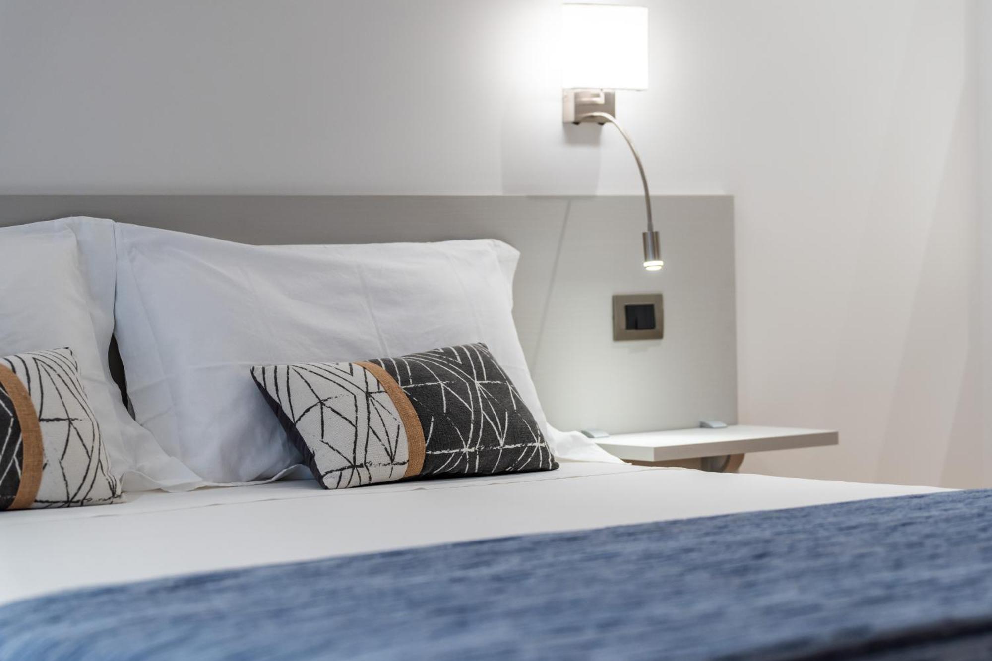 The Inga Rooms Marina Кальяри Экстерьер фото